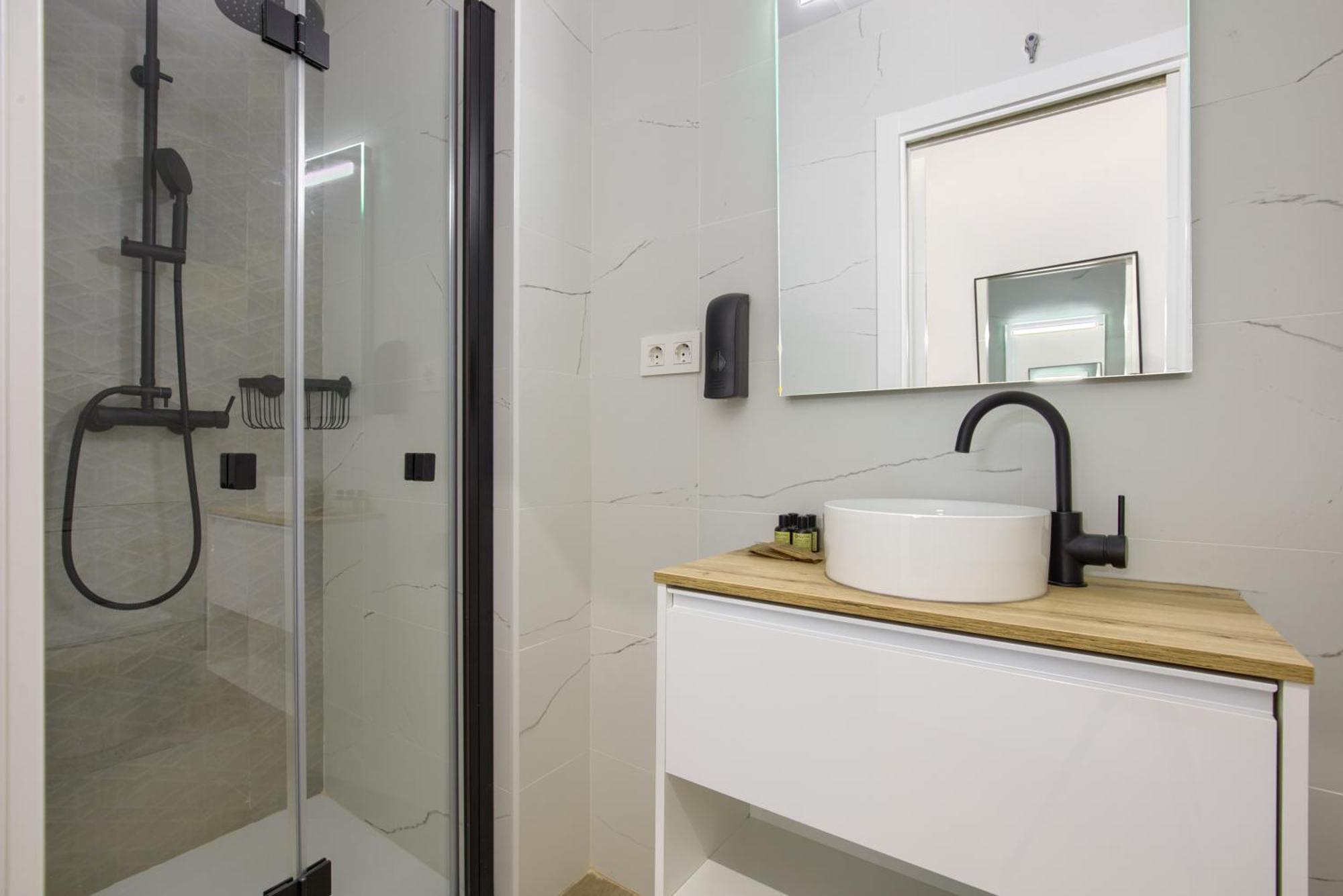Dobo Madrid Numancia Apartment Екстериор снимка