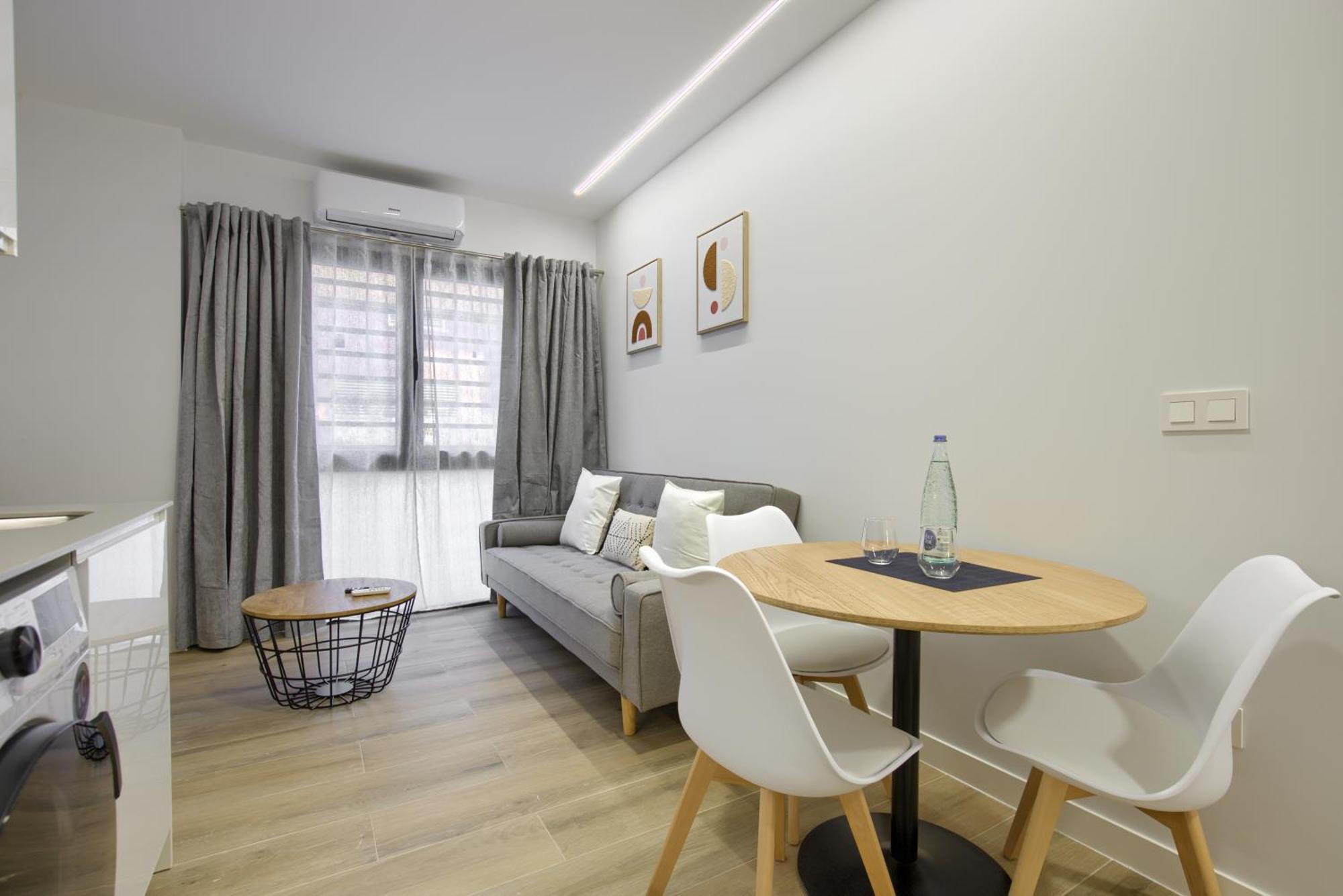 Dobo Madrid Numancia Apartment Екстериор снимка