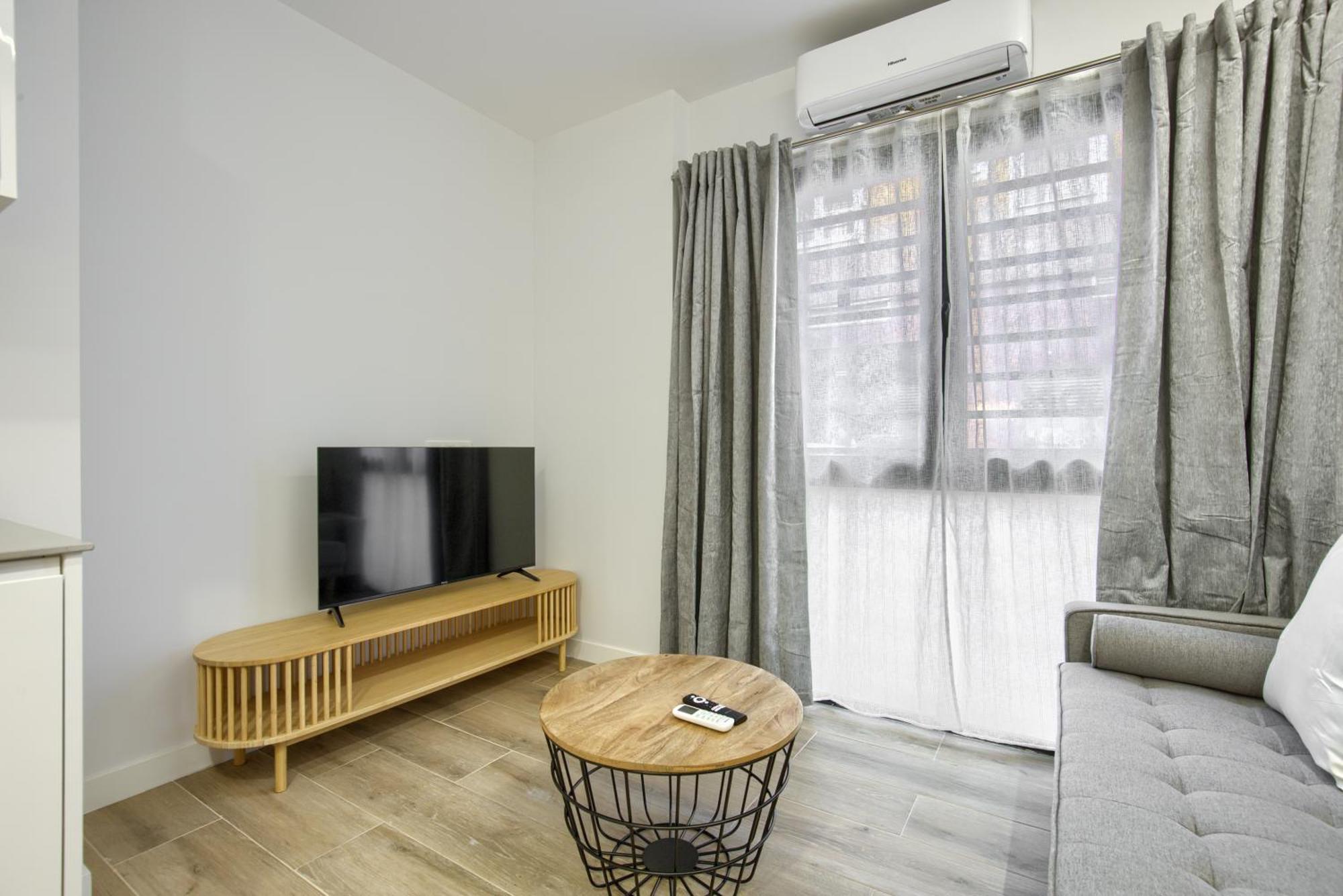Dobo Madrid Numancia Apartment Екстериор снимка