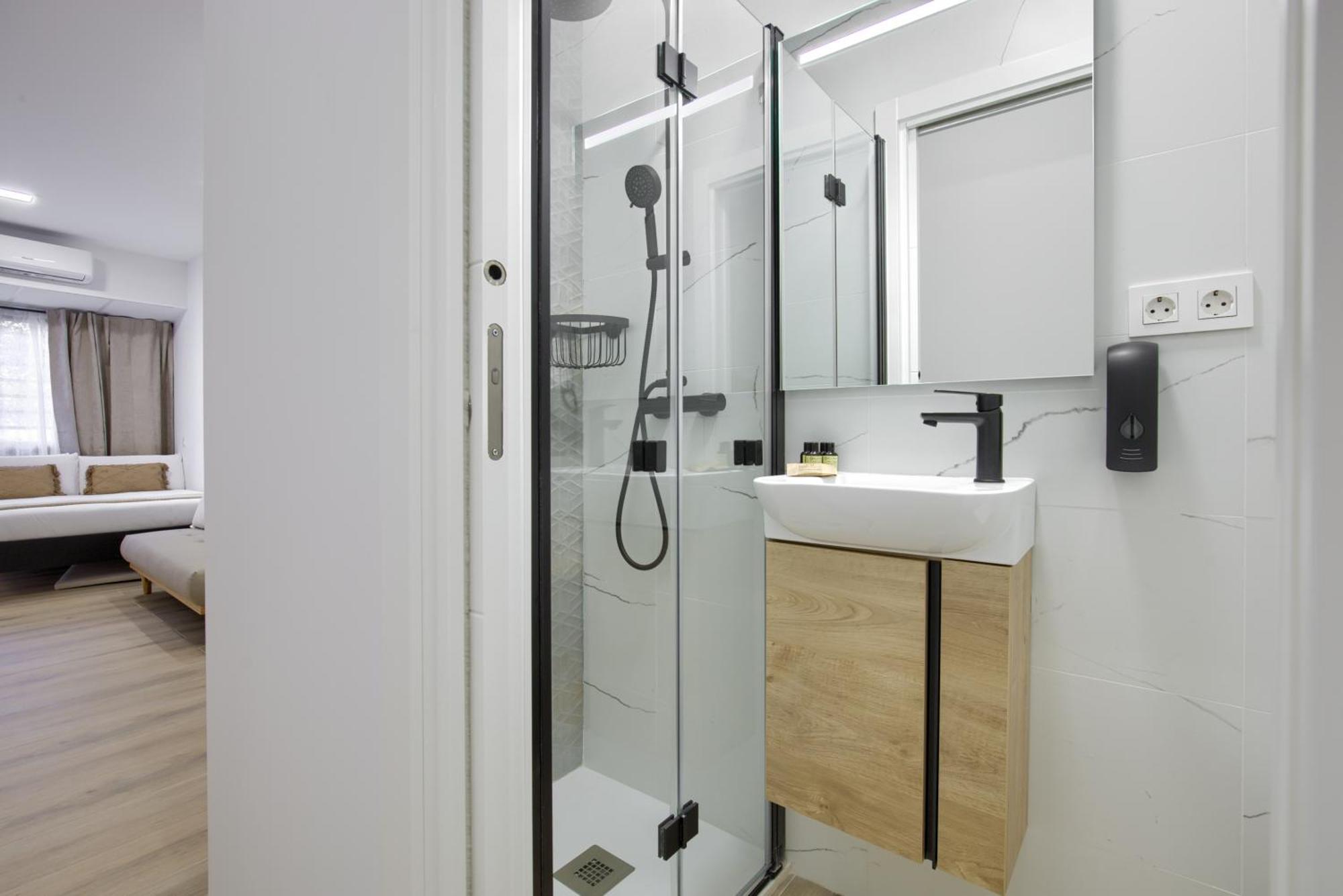 Dobo Madrid Numancia Apartment Екстериор снимка
